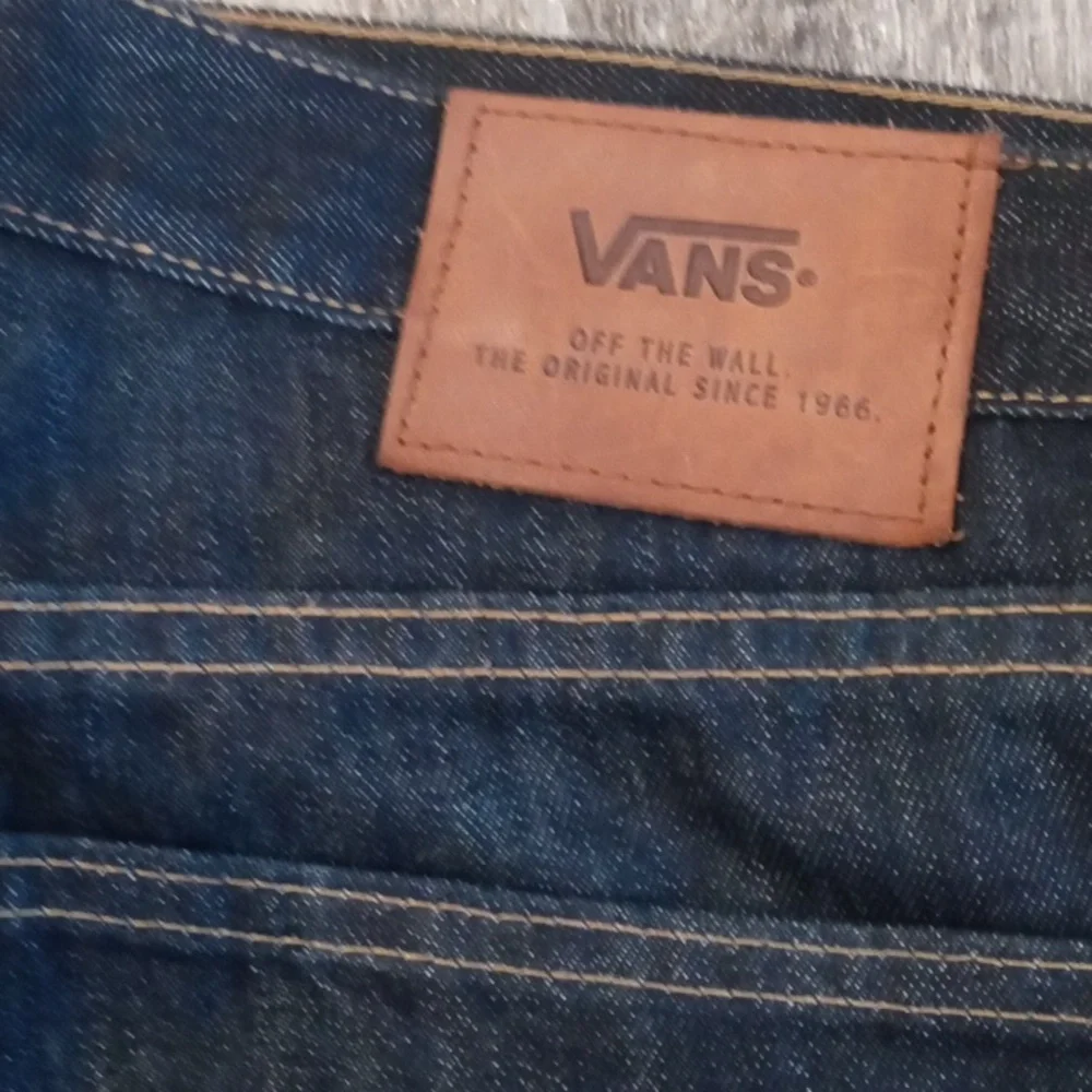Vans V16 Slim Jeans - Picture 2 of 7